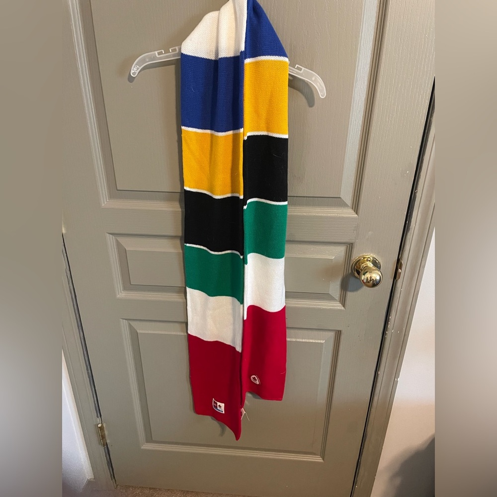 Hudson’s Bay Iconic Scarf